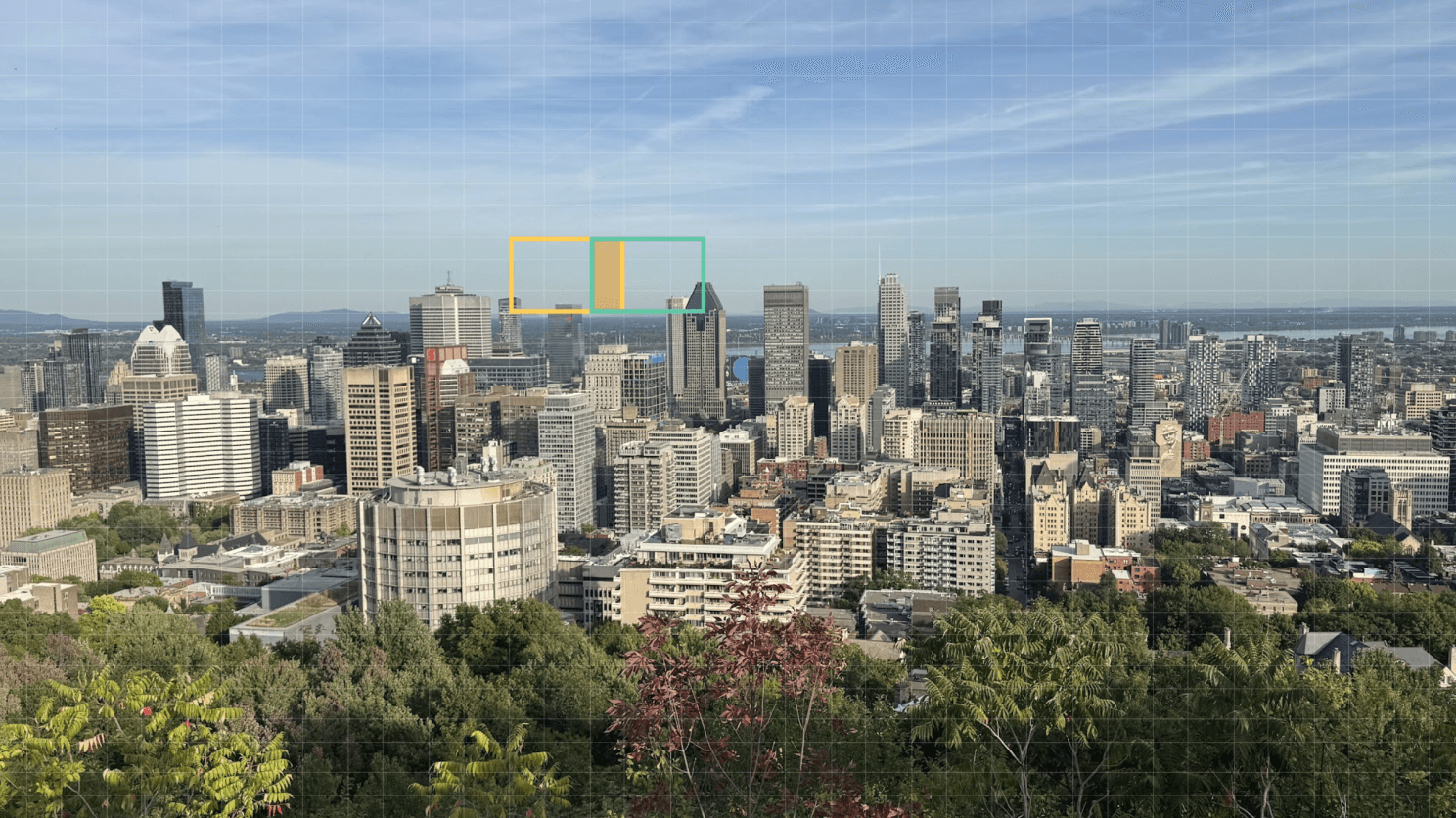 Capture grid and overlap between two photos of Montreal
